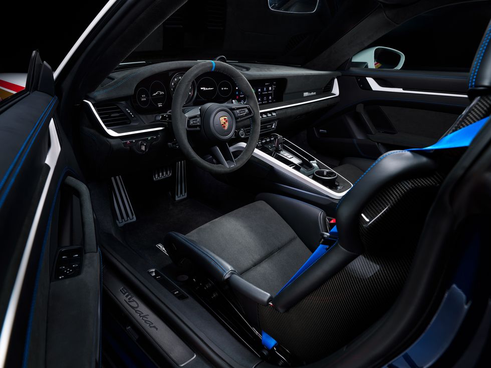 2023 Porsche 911 Dakar High-Resolution Displays in St. Louis MO