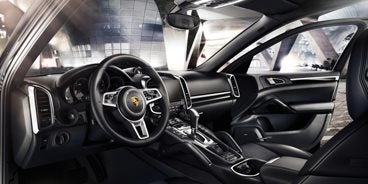 2018 Porsche Cayenne S E-Hybrid Interior St. Louis MO