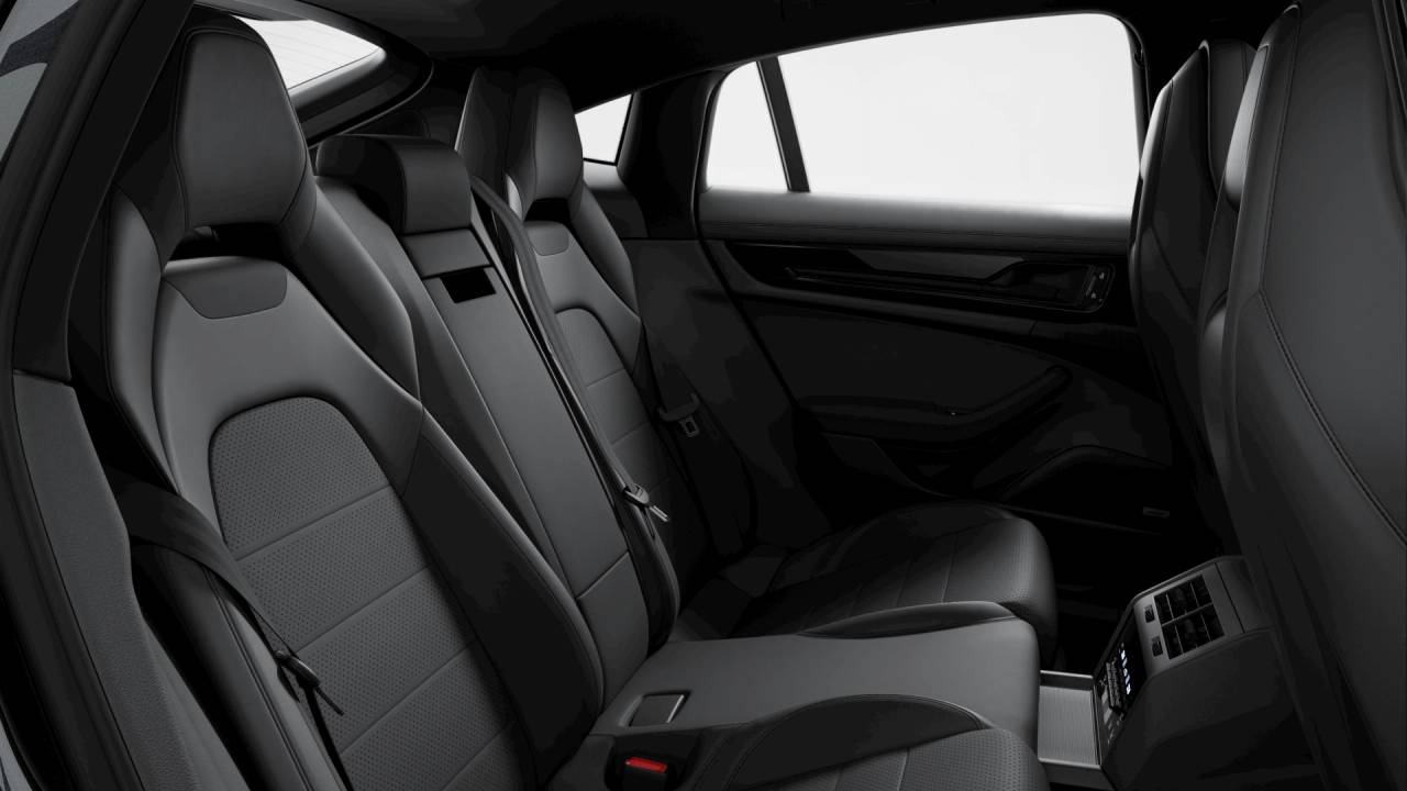 2026 Porsche Panamera 4