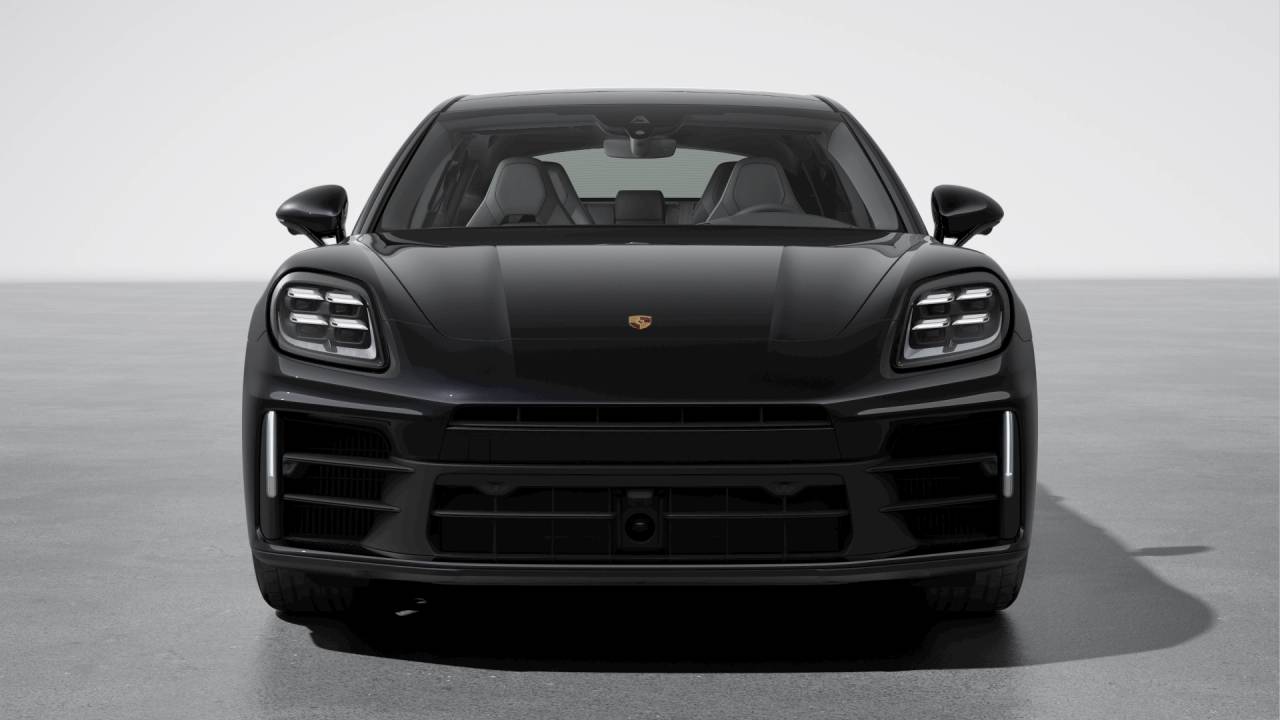2026 Porsche Panamera 4
