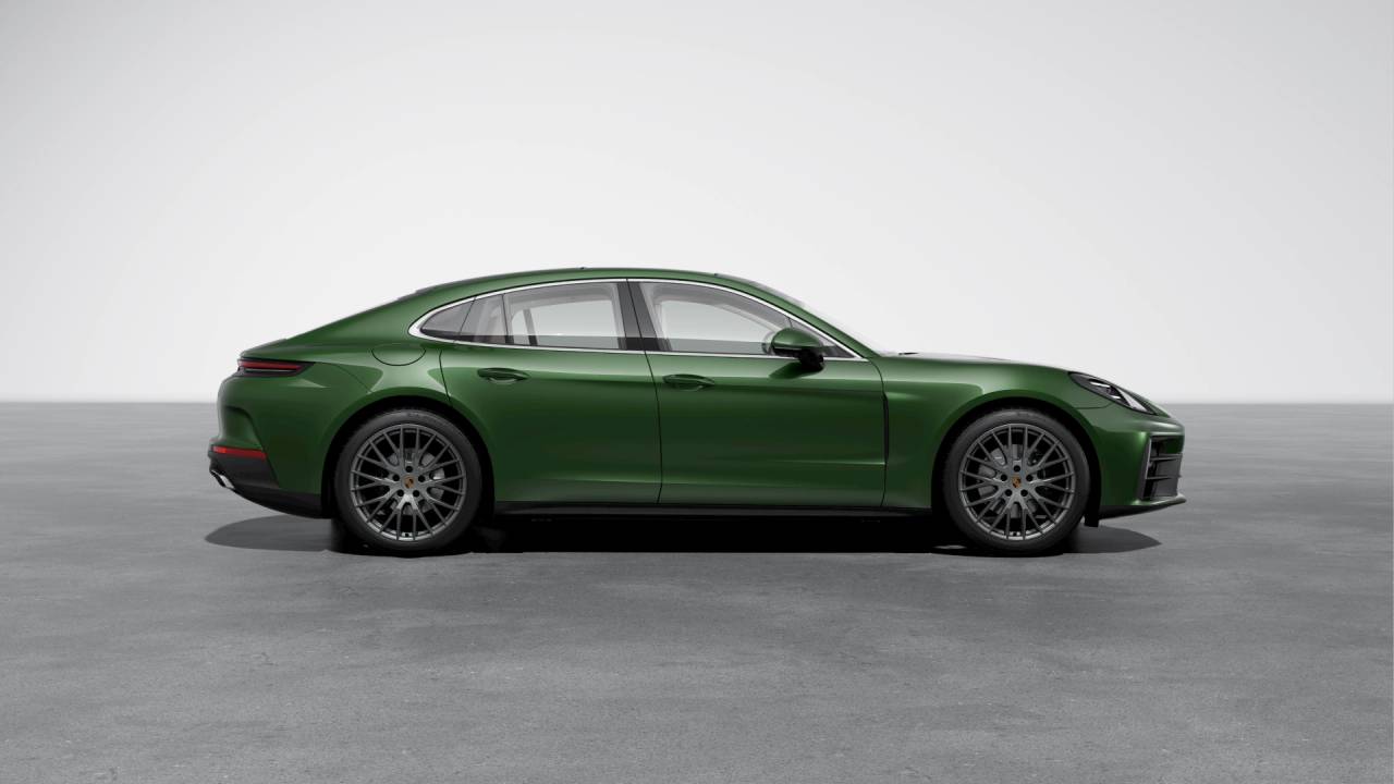 2026 Porsche Panamera 4