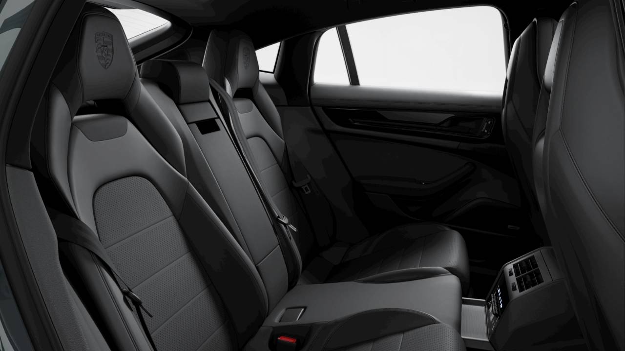 2026 Porsche Panamera 4