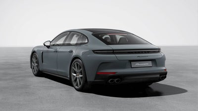 2026 Porsche Panamera 4