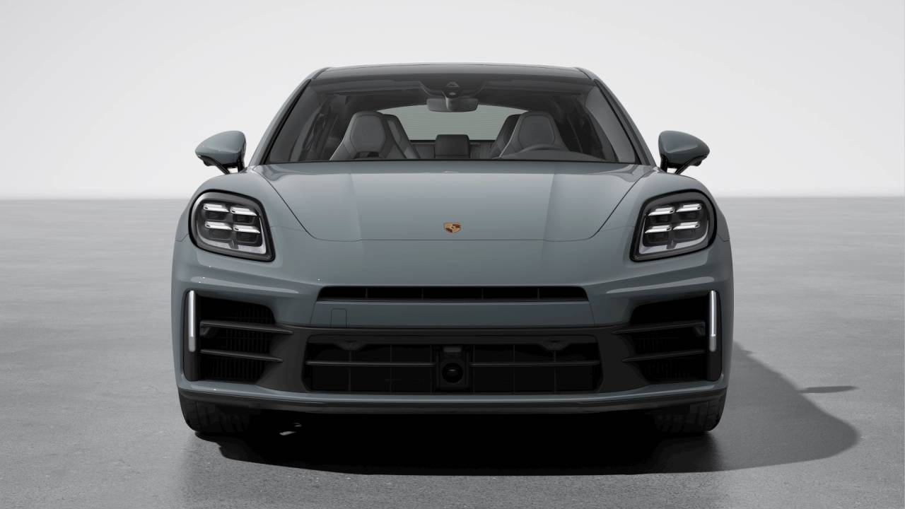 2026 Porsche Panamera 4