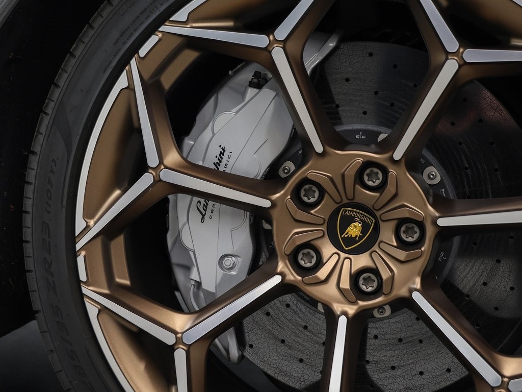 2024 Lamborghini Urus Performante