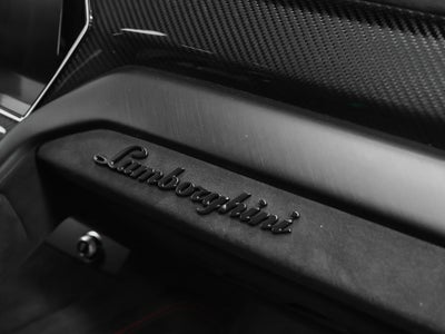2024 Lamborghini Urus Performante