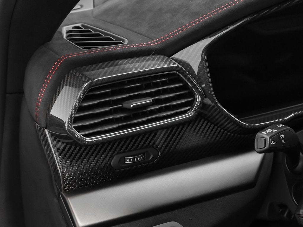 2024 Lamborghini Urus Performante