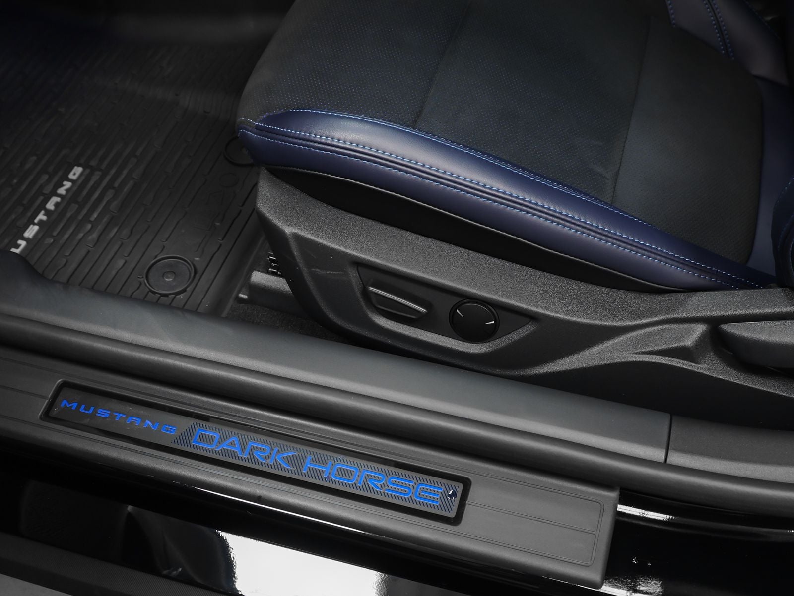 2026 Ford Mustang Dark Horse