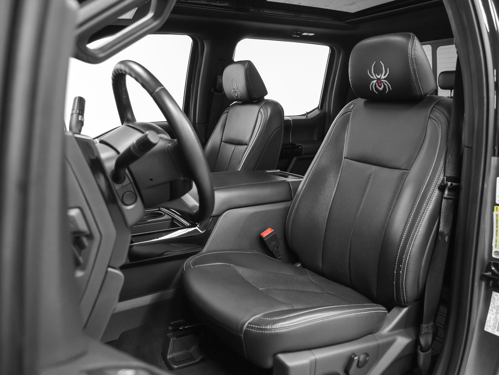 2022 Ford F-250SD Black Widow