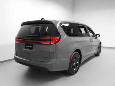 2023 Chrysler Pacifica Hybrid Limited S Appearance
