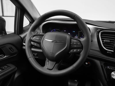 2023 Chrysler Pacifica Hybrid Limited S Appearance