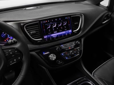 2023 Chrysler Pacifica Hybrid Limited S Appearance