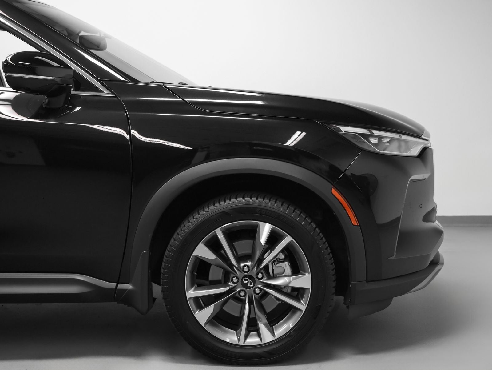 2022 INFINITI QX60 LUXE