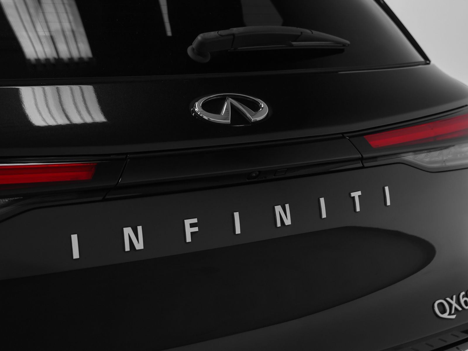 2022 INFINITI QX60 LUXE