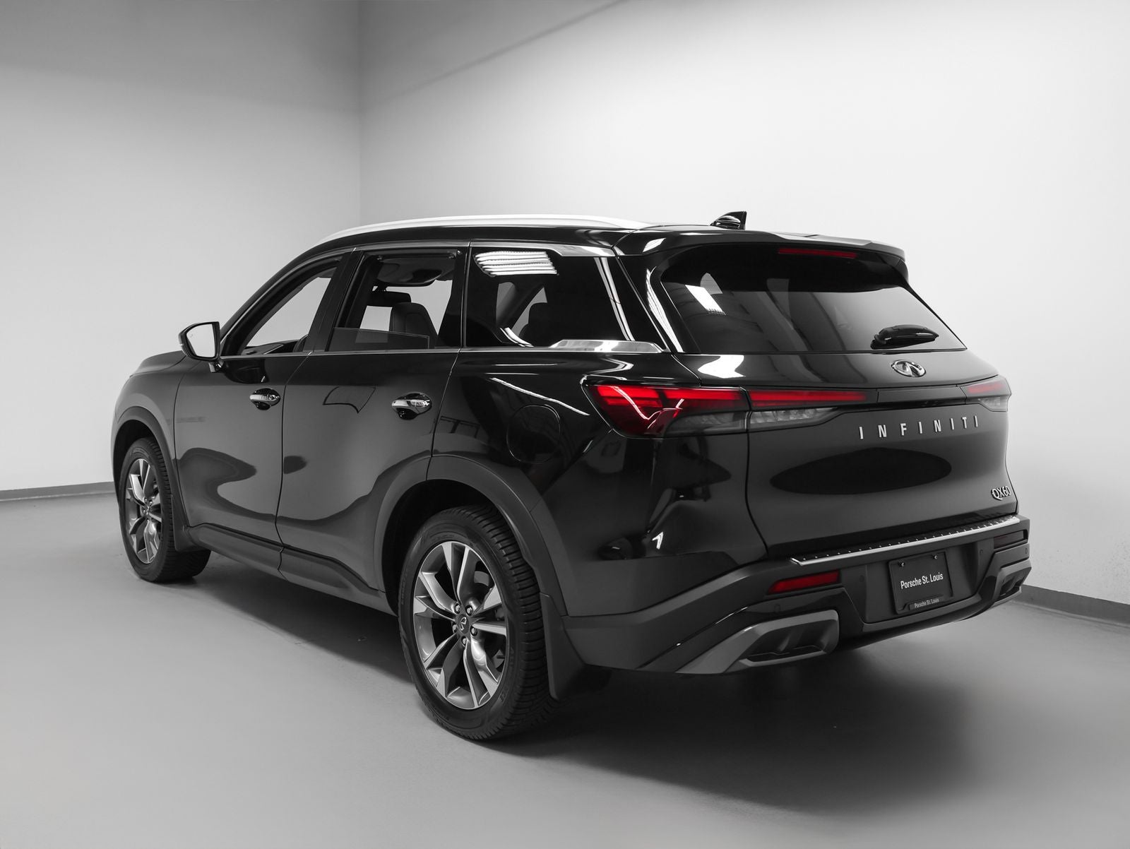 2022 INFINITI QX60 LUXE