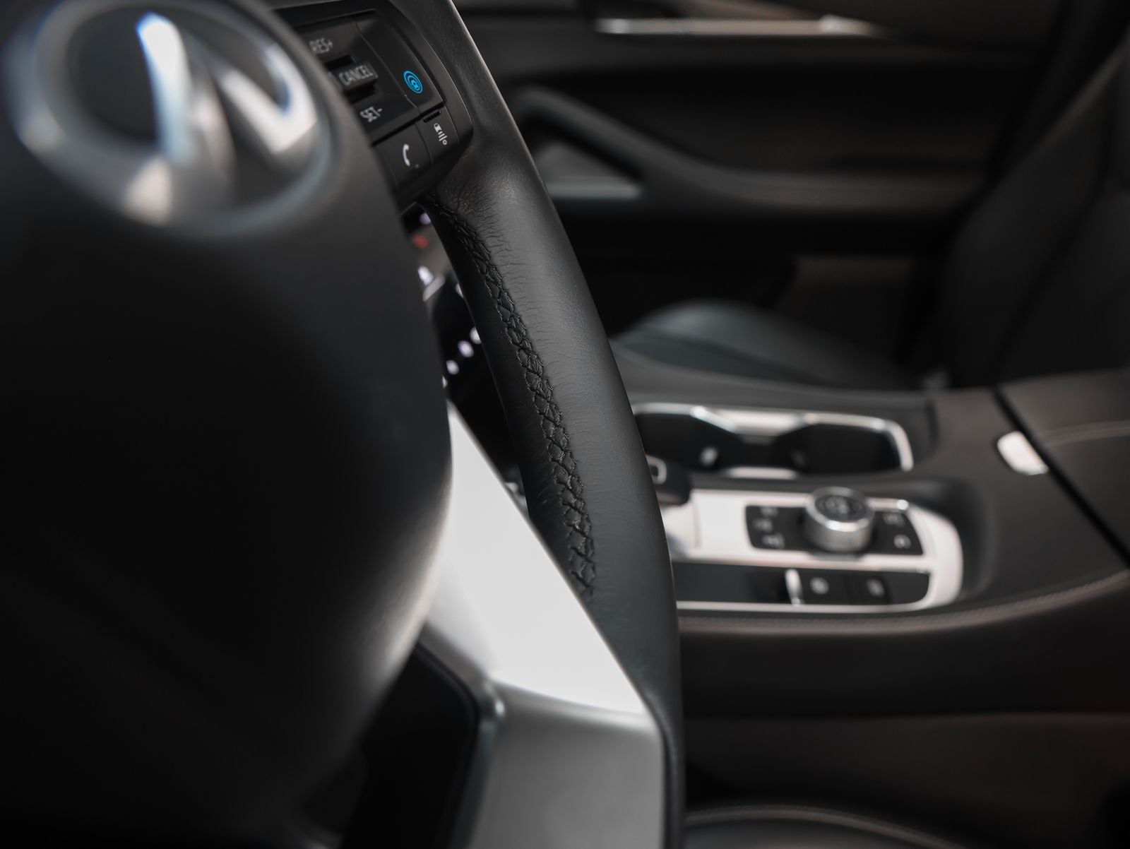 2022 INFINITI QX60 LUXE