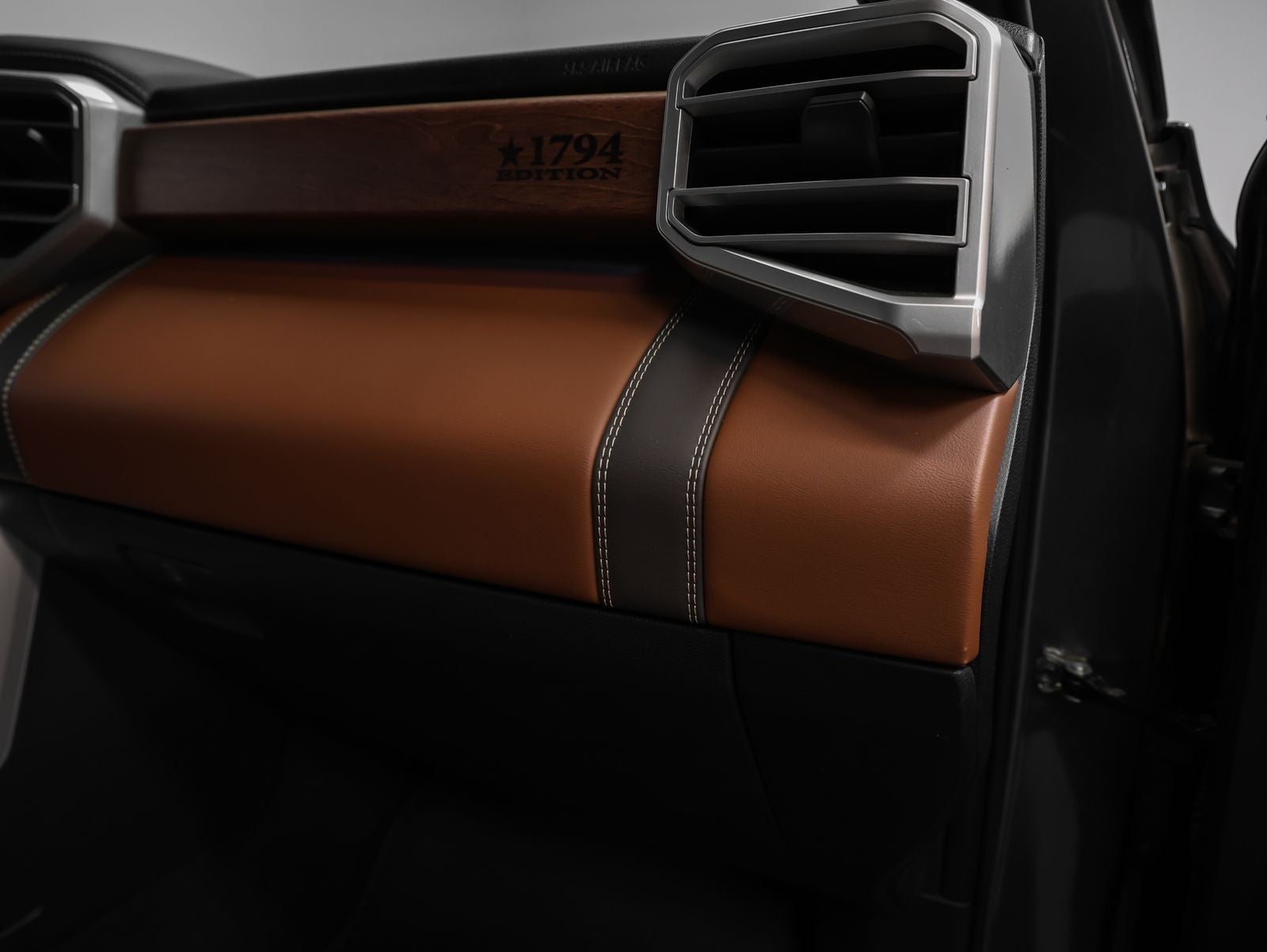 2023 Toyota Tundra Hybrid 1794 Edition