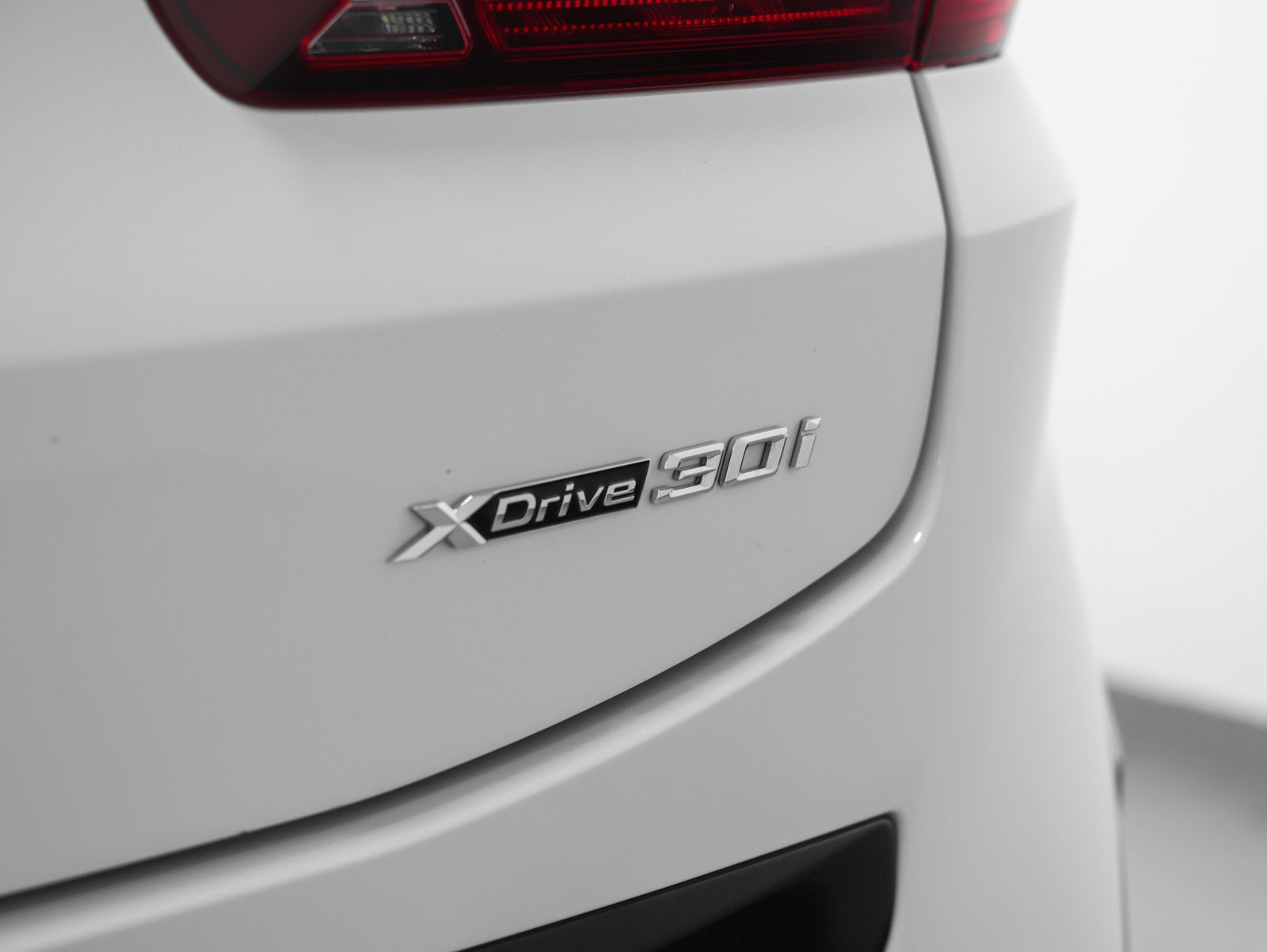 2023 BMW X4 xDrive30i