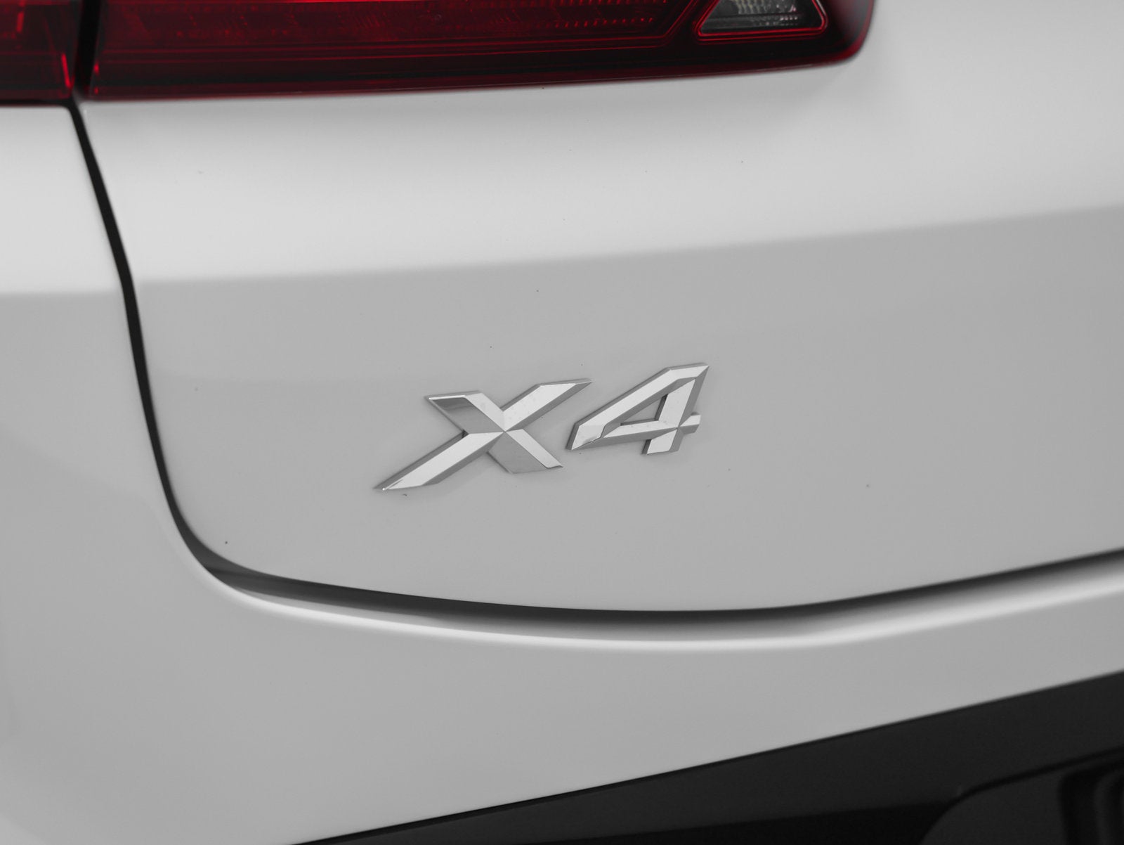 2023 BMW X4 xDrive30i