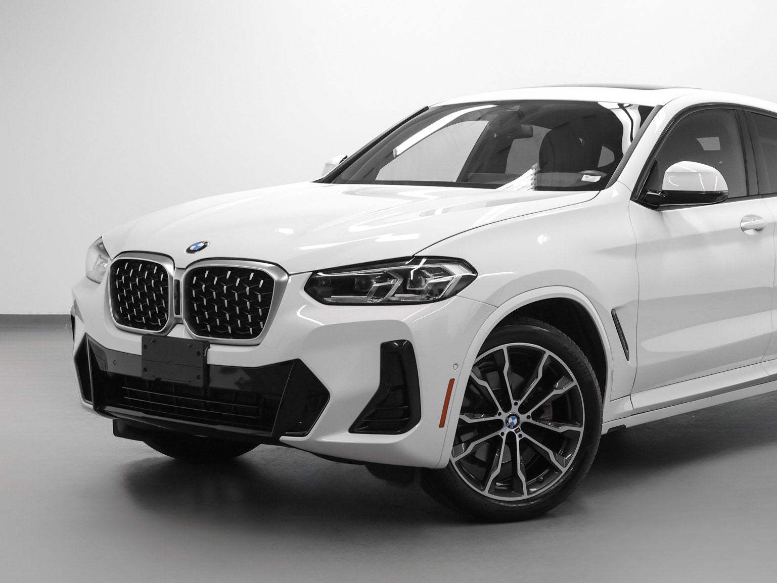 2023 BMW X4 xDrive30i