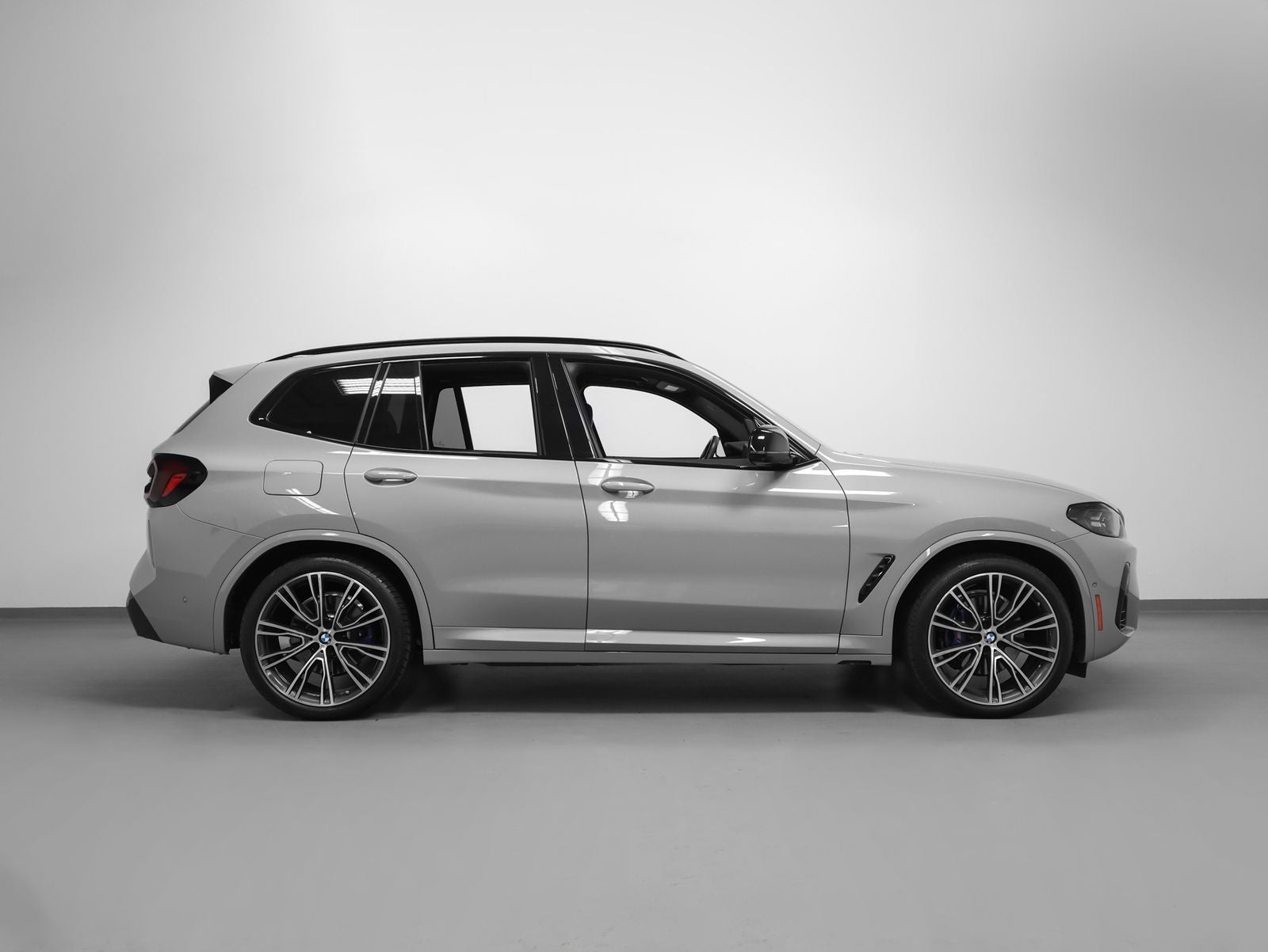 2023 BMW X3 M40i