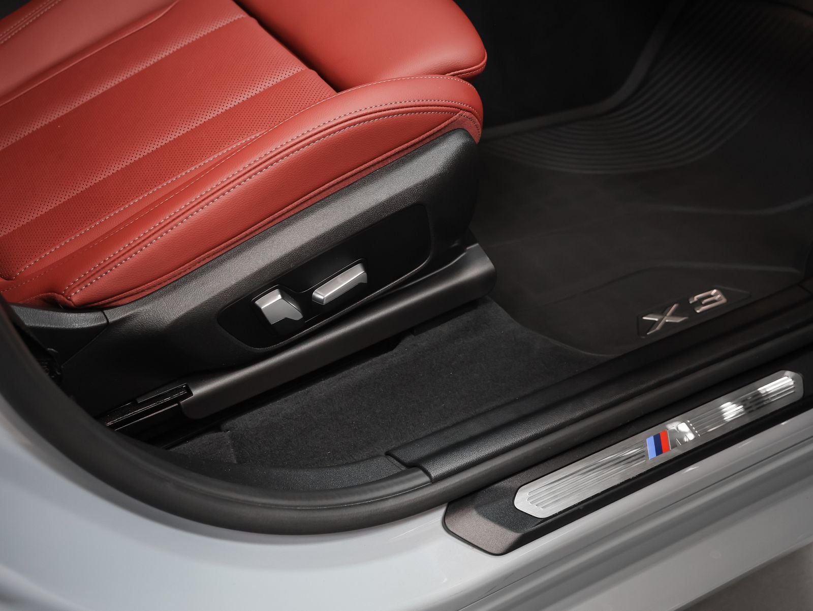 2023 BMW X3 M40i