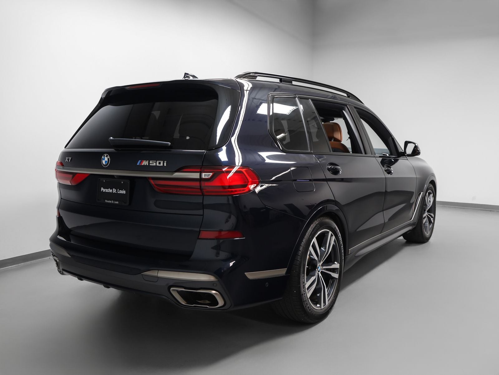 2022 BMW X7 M50i