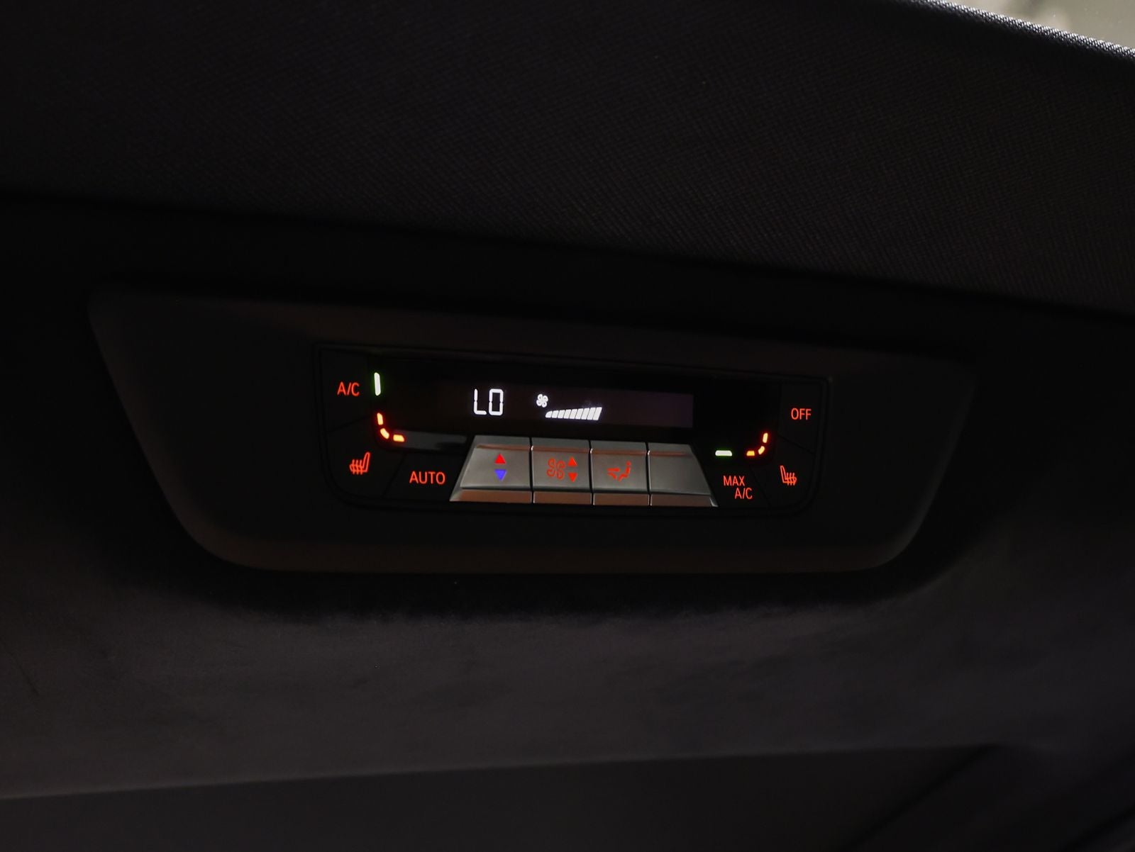 2022 BMW X7 M50i