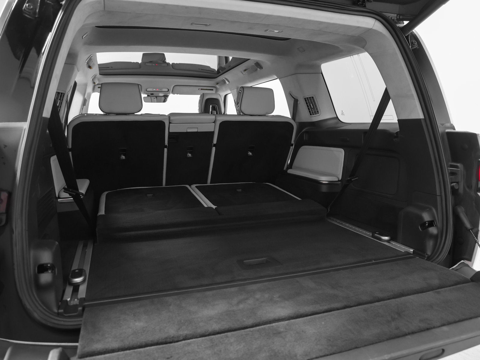 2023 Rivian R1S Adventure Quad Motor Large Pack
