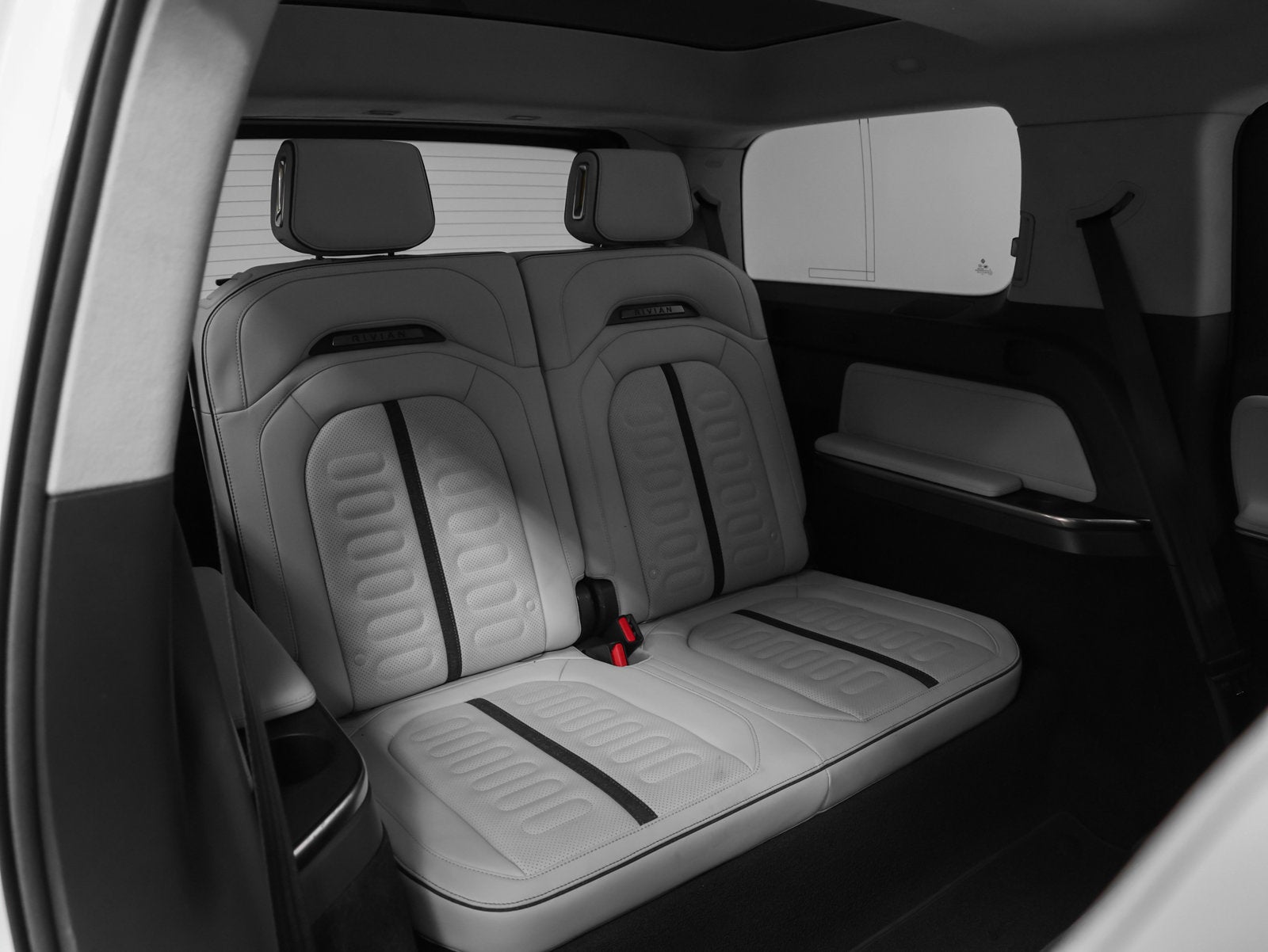 2023 Rivian R1S Adventure Quad Motor Large Pack