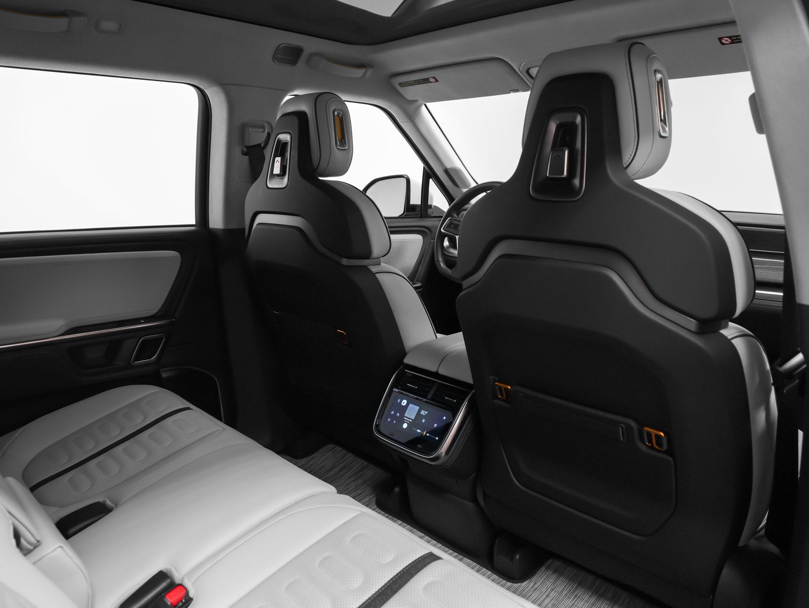 2023 Rivian R1S Adventure Quad Motor Large Pack