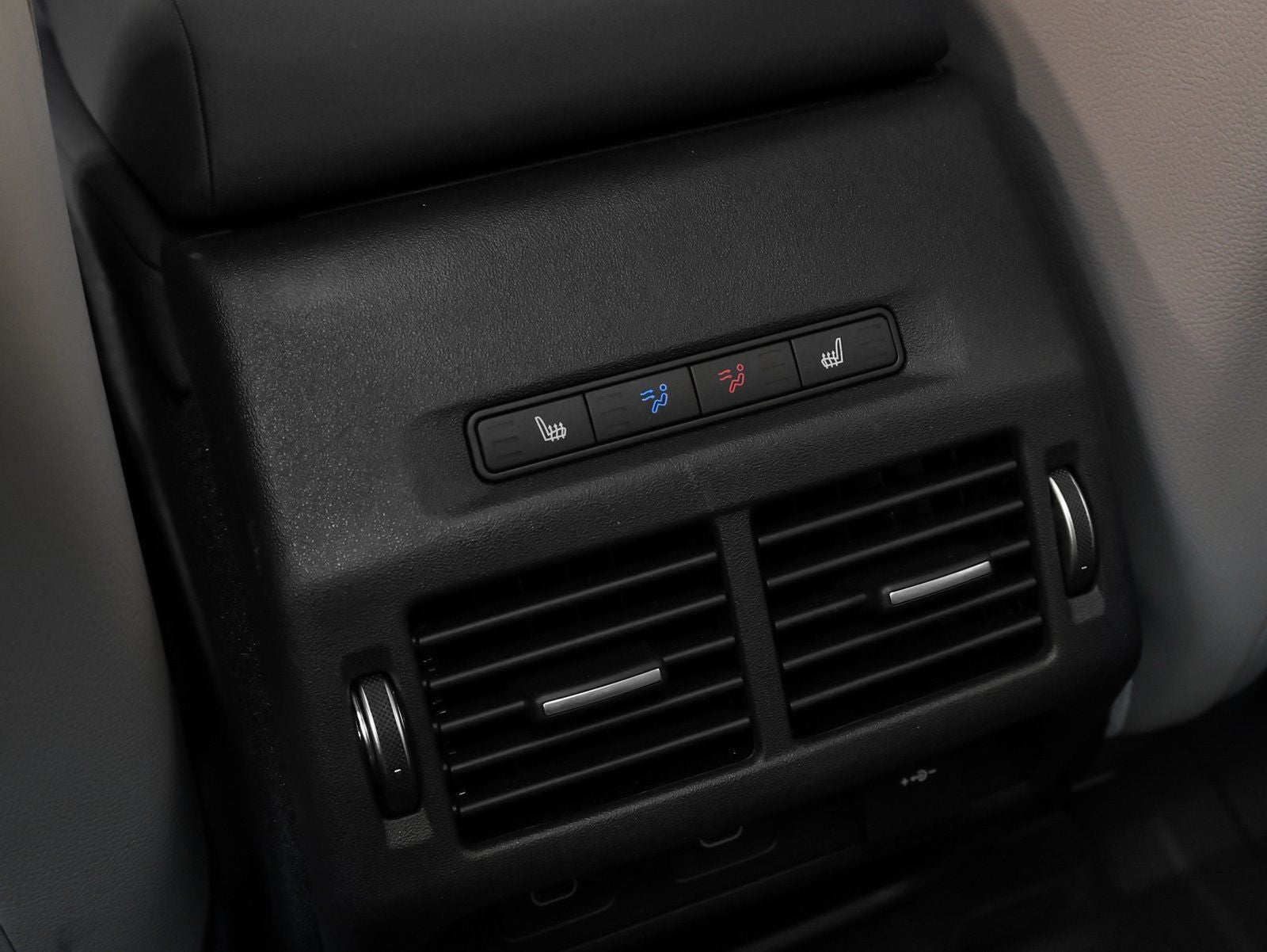 2024 Land Rover Discovery Sport S