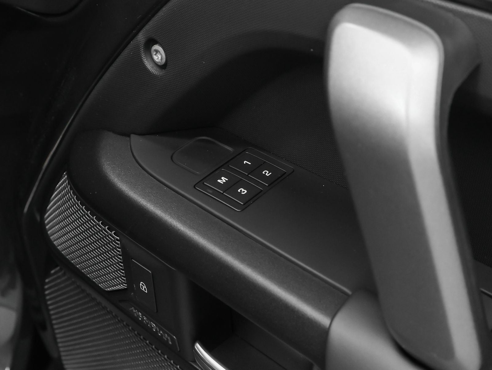 2023 Land Rover Defender 110 Carpathian Edition