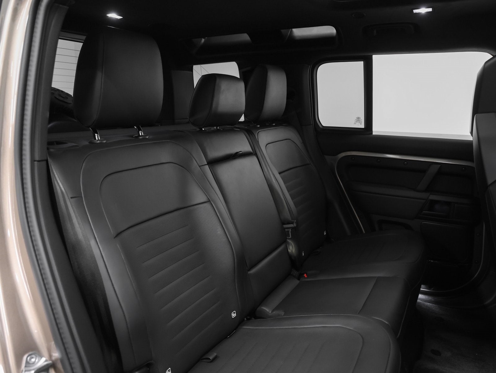 2025 Land Rover Defender 110 V8 P635 OCTA