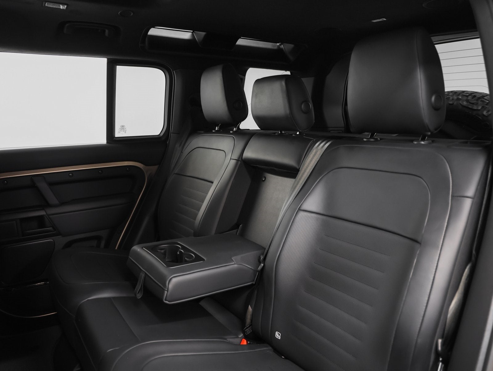 2025 Land Rover Defender 110 V8 P635 OCTA