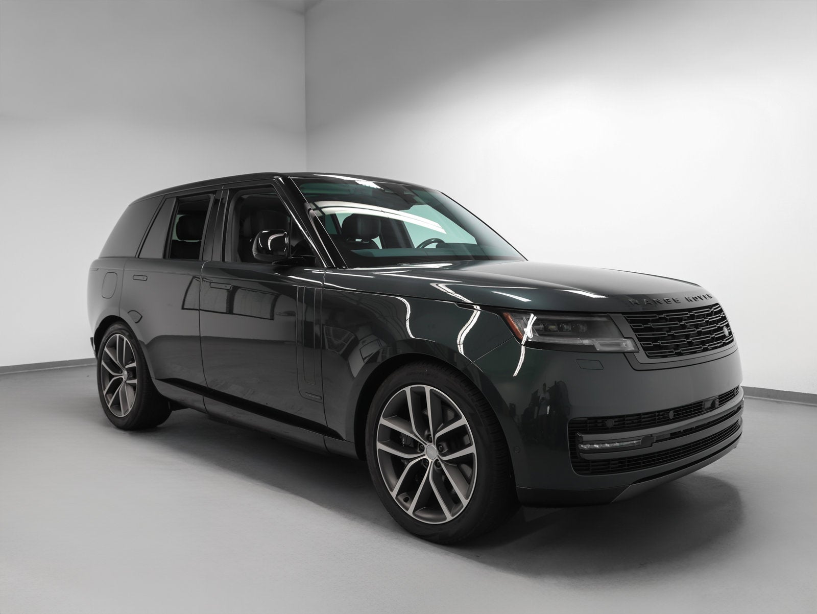 2025 Land Rover Range Rover Plug-In Hybrid Autobiography