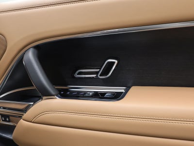 2026 Land Rover Range Rover SE