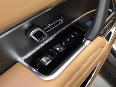 2026 Land Rover Range Rover SE