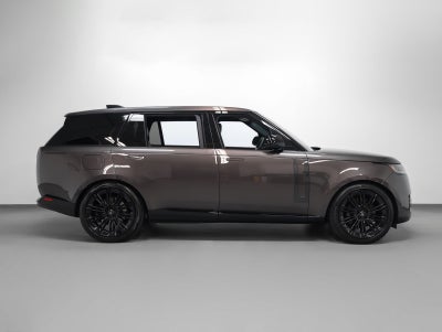 2025 Land Rover Range Rover SE LWB