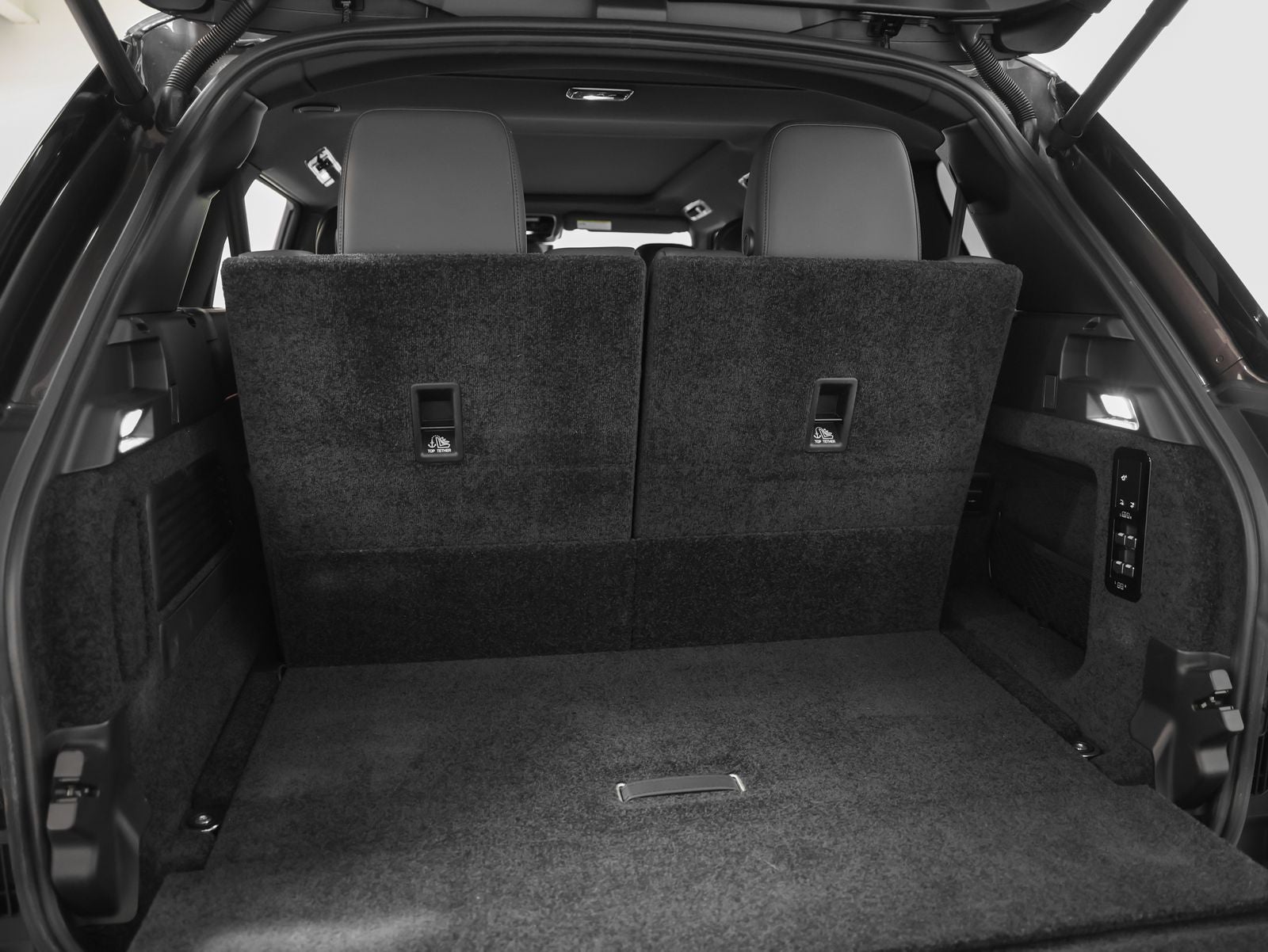 2025 Land Rover Range Rover SE LWB