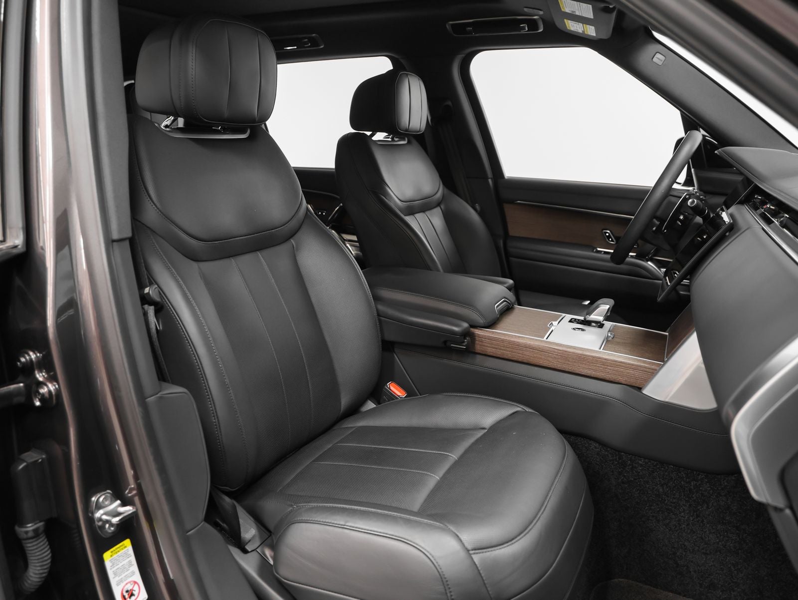 2025 Land Rover Range Rover SE LWB