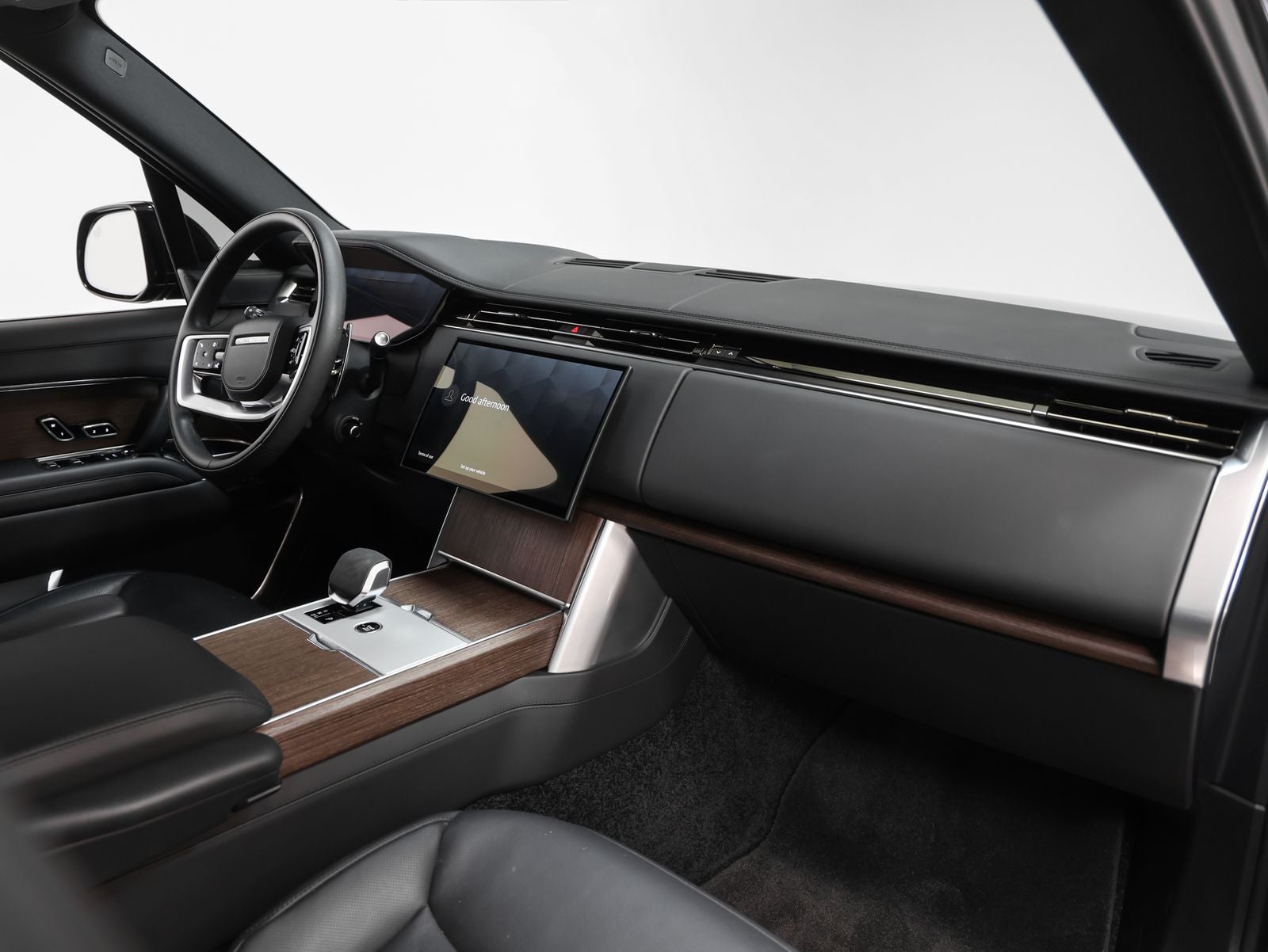 2025 Land Rover Range Rover SE LWB