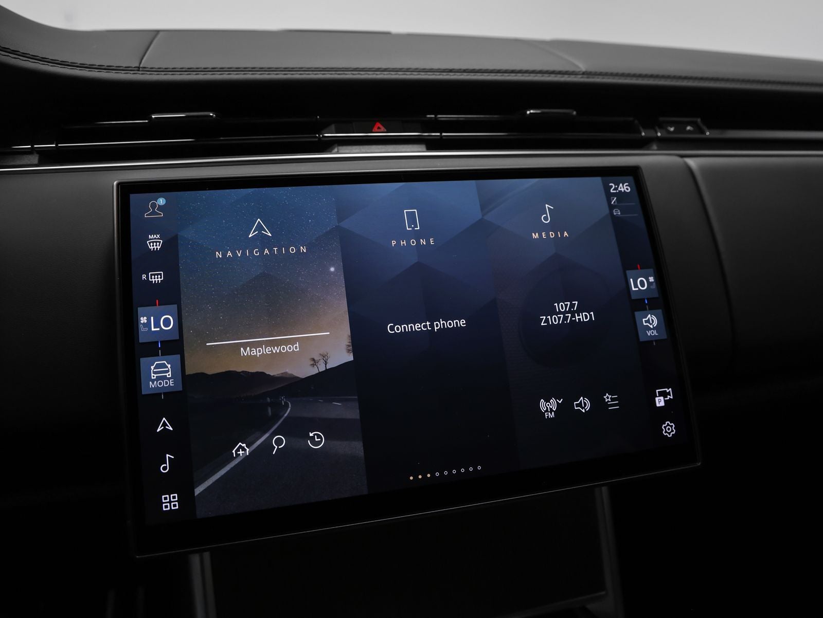 2025 Land Rover Range Rover SE LWB