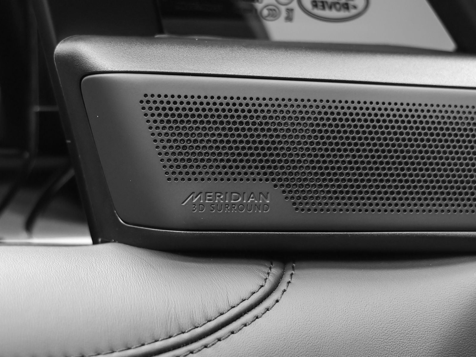 2025 Land Rover Range Rover SE LWB