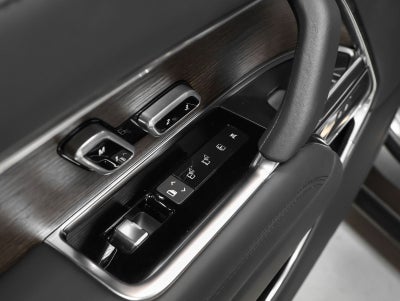 2025 Land Rover Range Rover SE LWB