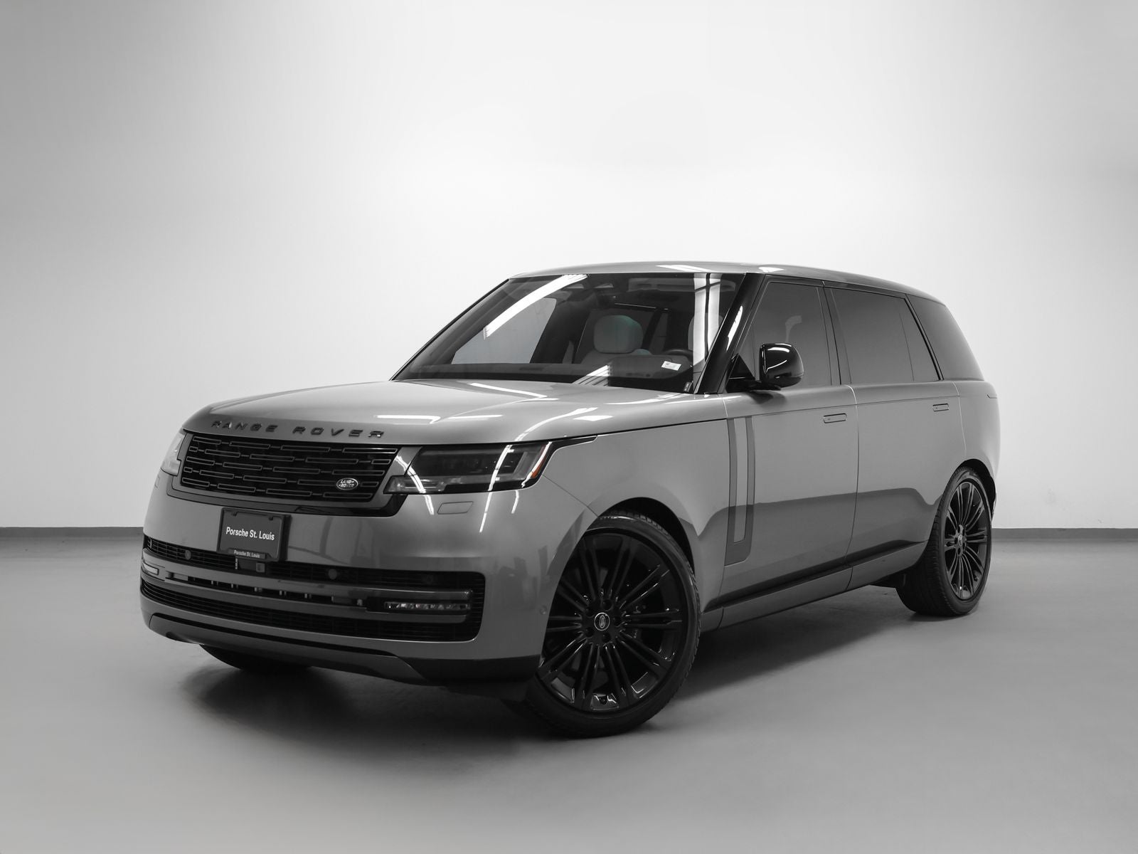 2023 Land Rover Range Rover SE LWB