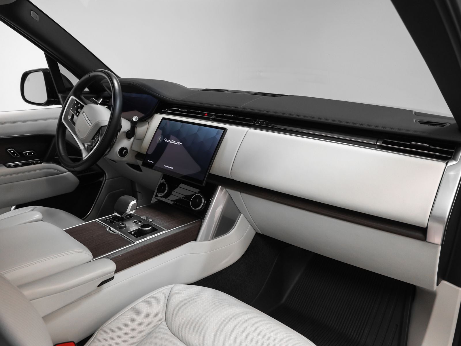 2023 Land Rover Range Rover SE LWB