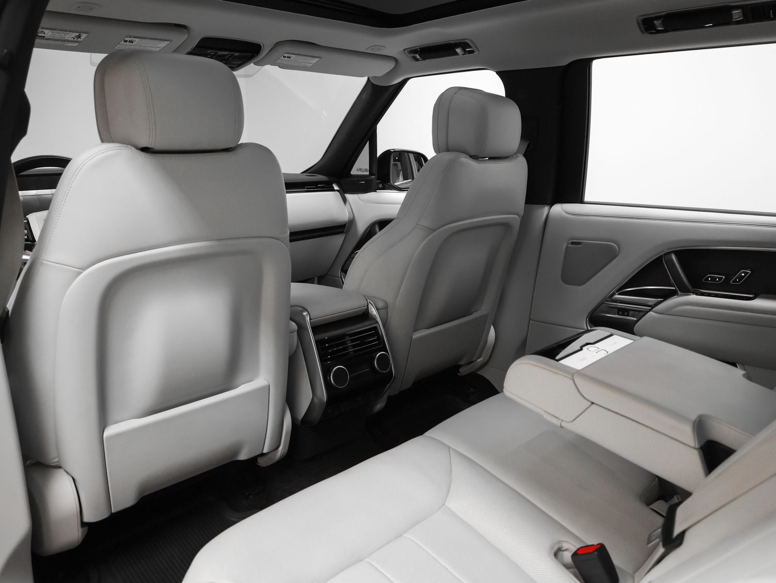 2023 Land Rover Range Rover SE LWB