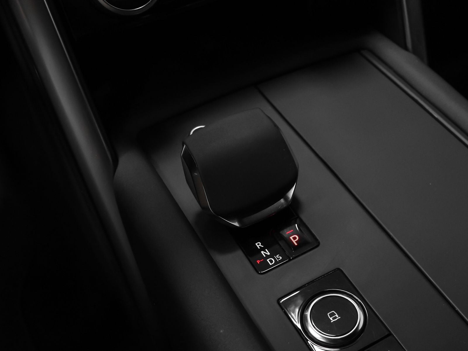 2022 Land Rover Discovery S R-Dynamic