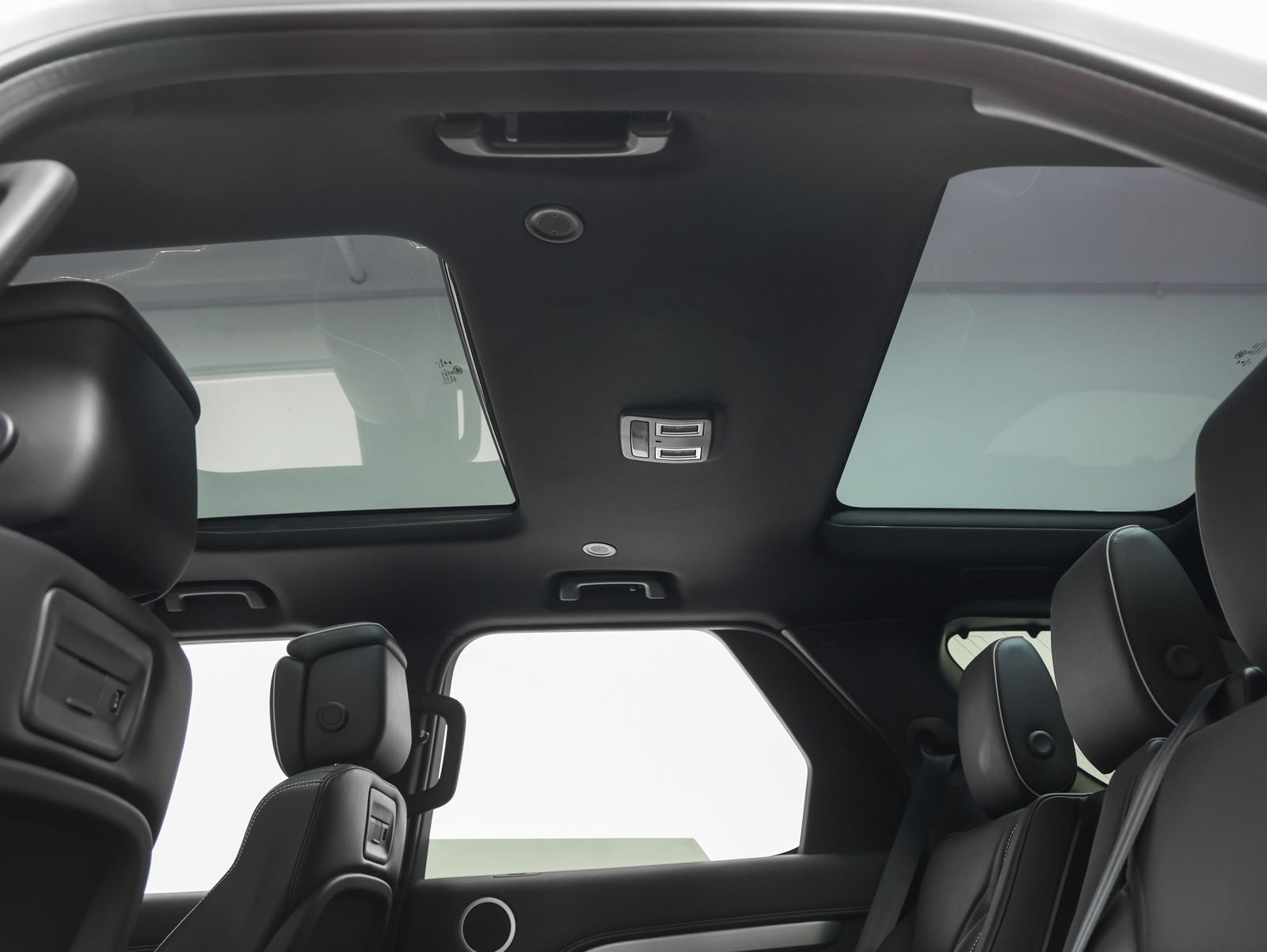 2022 Land Rover Discovery S R-Dynamic